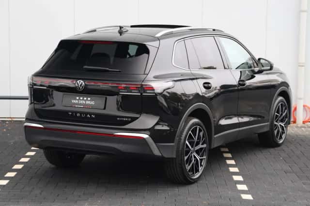Volkswagen Tiguan (2025) thumbnail 5