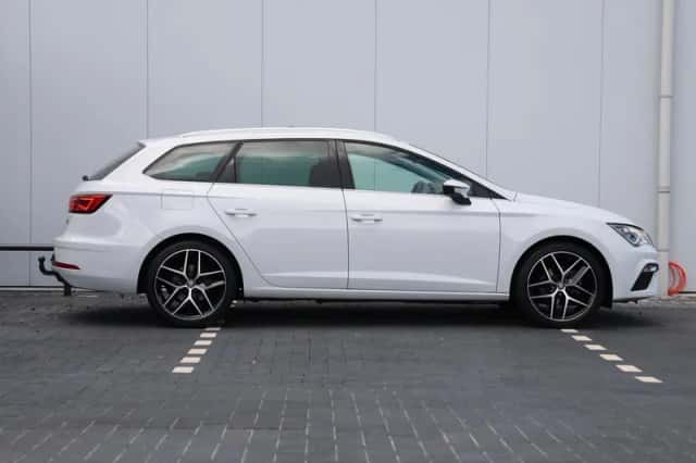 SEAT Leon (2018) thumbnail 2