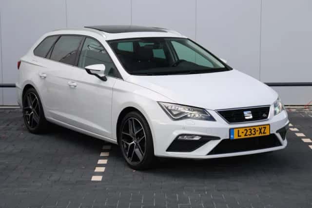 SEAT Leon (2018) thumbnail 3