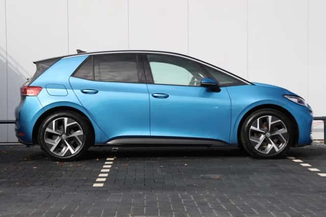 Volkswagen ID.3 (2024) thumbnail 2