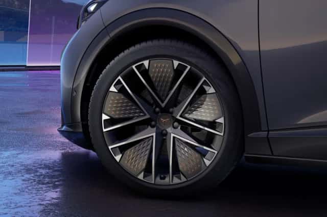 CUPRA Tavascan (2025) thumbnail 4