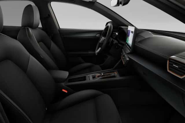 CUPRA Leon (2025) thumbnail 6