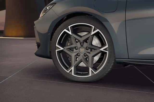 CUPRA Leon Sportstourer (2025) thumbnail 4