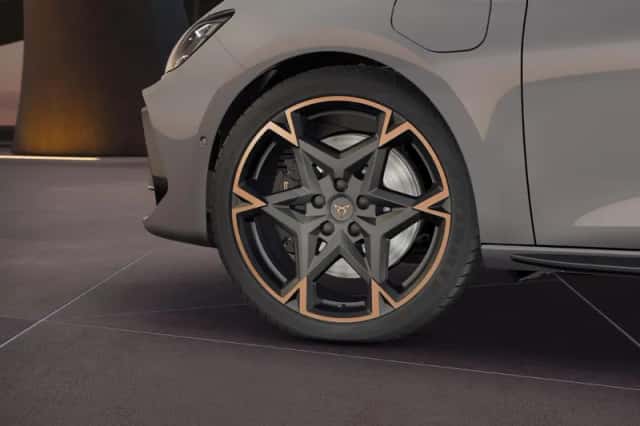 CUPRA Leon Sportstourer (2025) thumbnail 4