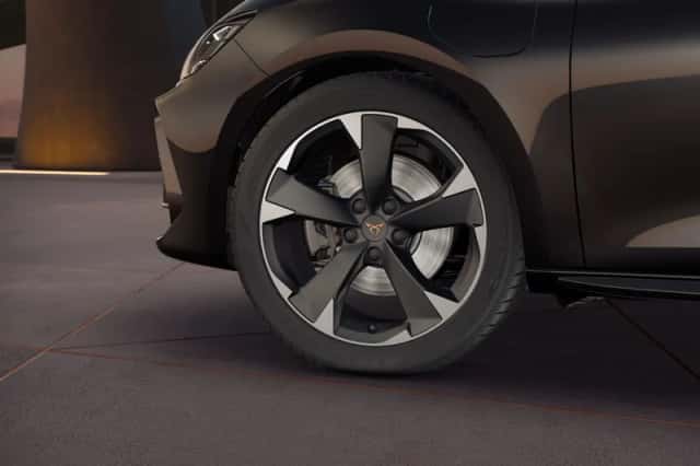 CUPRA Leon Sportstourer (2025) thumbnail 4