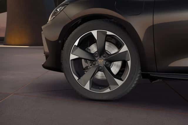 CUPRA Leon Sportstourer (2025) thumbnail 4