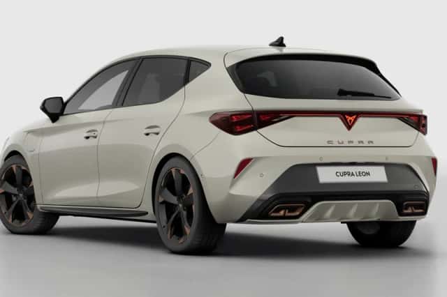 CUPRA Leon (2025) thumbnail 3