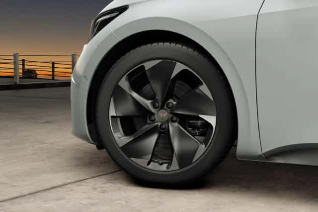 CUPRA Born (2025) thumbnail 4