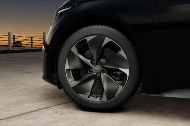 CUPRA Born (2025) thumbnail 4