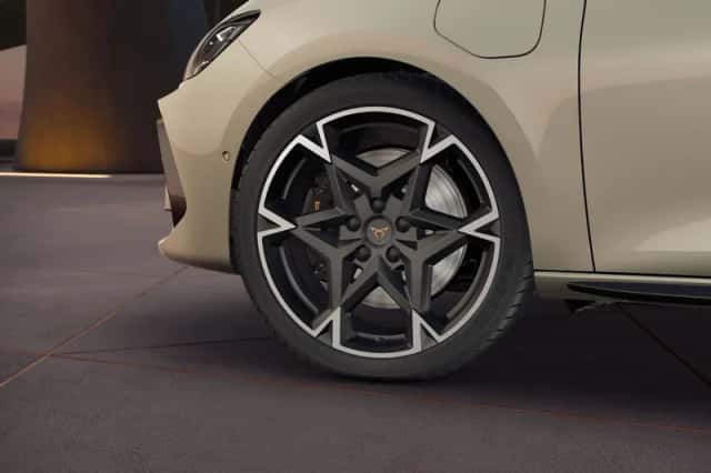 CUPRA Leon Sportstourer (2025) thumbnail 5