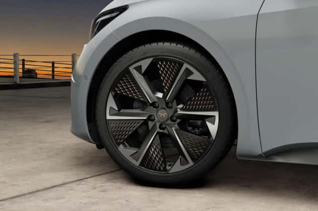 CUPRA Born (2025) thumbnail 5