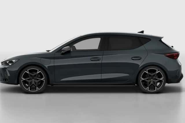 CUPRA Leon (2025) thumbnail 3