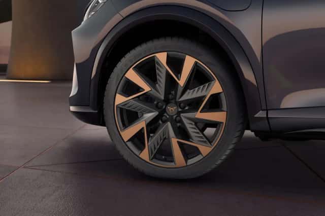 CUPRA Formentor (2025) thumbnail 5