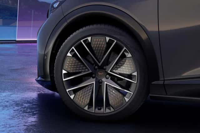 CUPRA Tavascan (2025) thumbnail 5