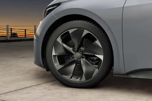 CUPRA Born (2025) thumbnail 4