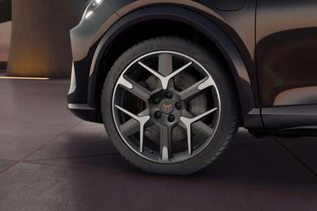 CUPRA Formentor (2025) thumbnail 5