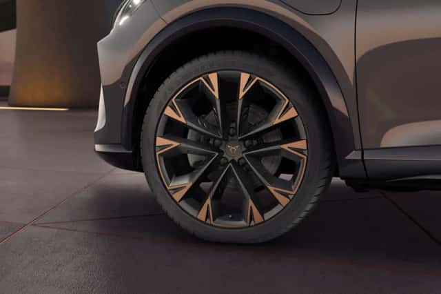 CUPRA Formentor (2025) thumbnail 5