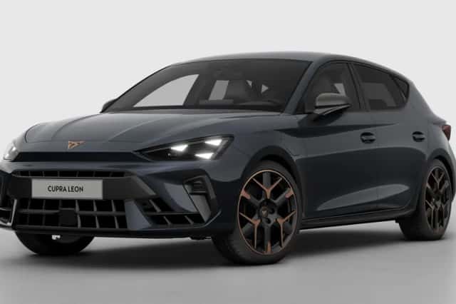 CUPRA Leon (2025) thumbnail 2