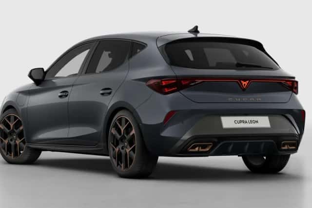 CUPRA Leon (2025) thumbnail 4