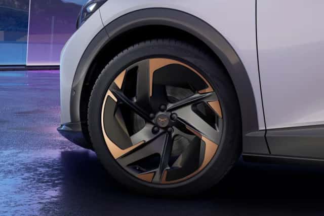 CUPRA Tavascan (2025) thumbnail 5