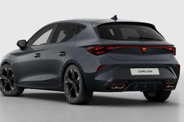 CUPRA Leon (2025) thumbnail 4