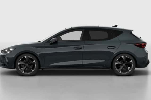 CUPRA Leon (2025) thumbnail 3