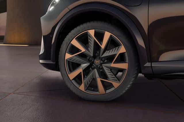 CUPRA Formentor (2025) thumbnail 5