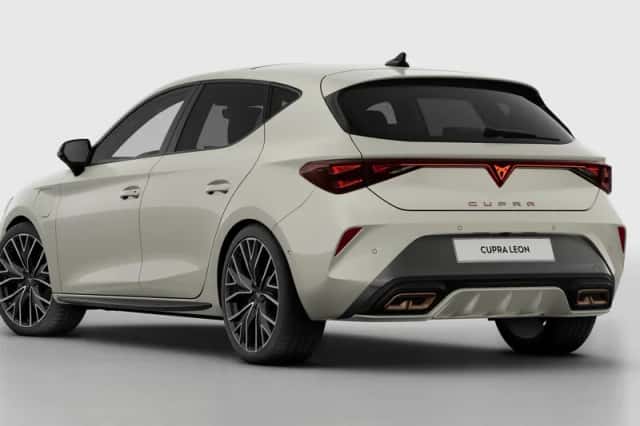 CUPRA Leon (2025) thumbnail 4