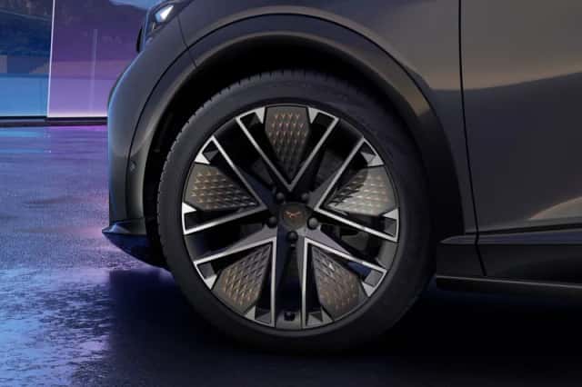 CUPRA Tavascan (2025) thumbnail 5