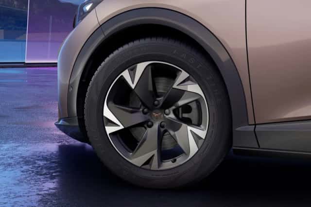 CUPRA Tavascan (2025) thumbnail 5