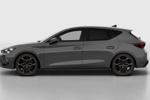 CUPRA Leon (2025) thumbnail 3