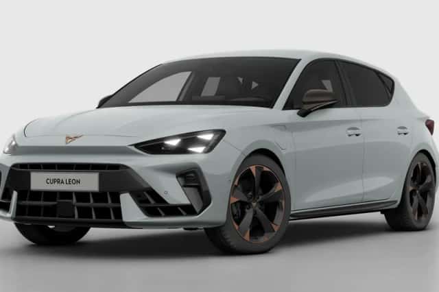 CUPRA Leon (2025) thumbnail 2