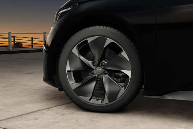 CUPRA Born (2025) thumbnail 5