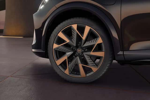 CUPRA Formentor (2025) thumbnail 5