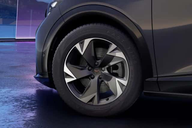 CUPRA Tavascan (2025) thumbnail 5