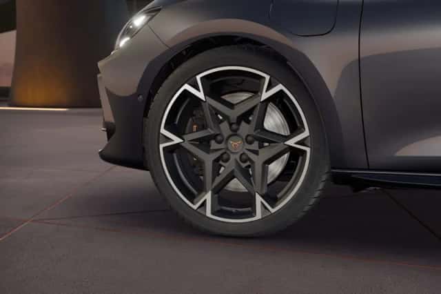 CUPRA Leon (2026) thumbnail 5