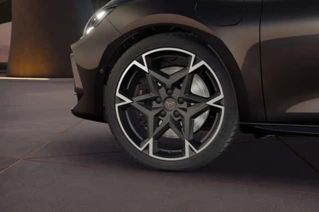 CUPRA Leon (2026) thumbnail 5