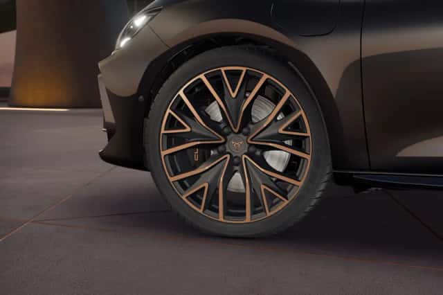 CUPRA Leon (2026) thumbnail 5