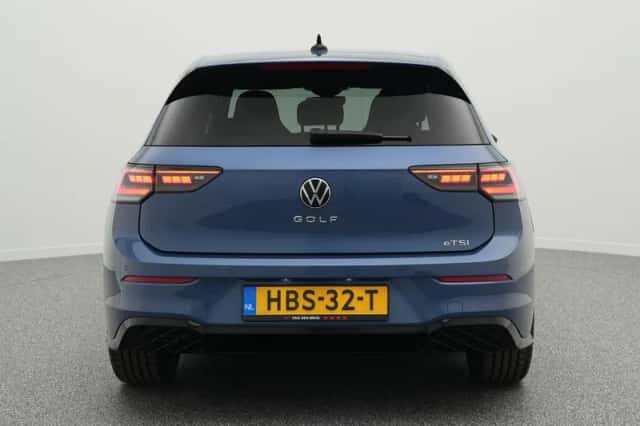 Volkswagen Golf (2025) thumbnail 6