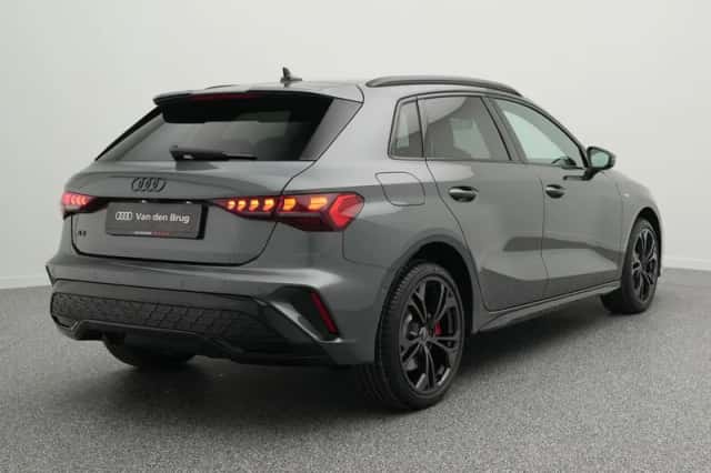 Audi A3 (2025) thumbnail 2