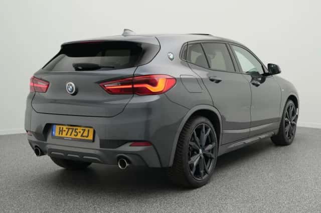 BMW X2 (2018) thumbnail 2
