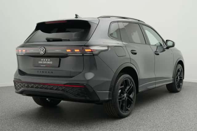 Volkswagen Tiguan (2026) thumbnail 2