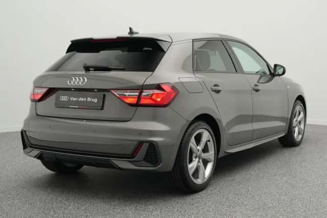 Audi A1 (2025) thumbnail 2