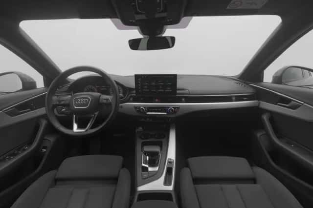 Audi A4 (2024) thumbnail 3
