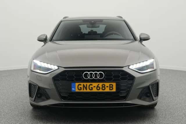 Audi A4 (2024) thumbnail 5