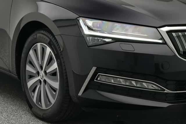 Škoda Superb (2023) thumbnail 15