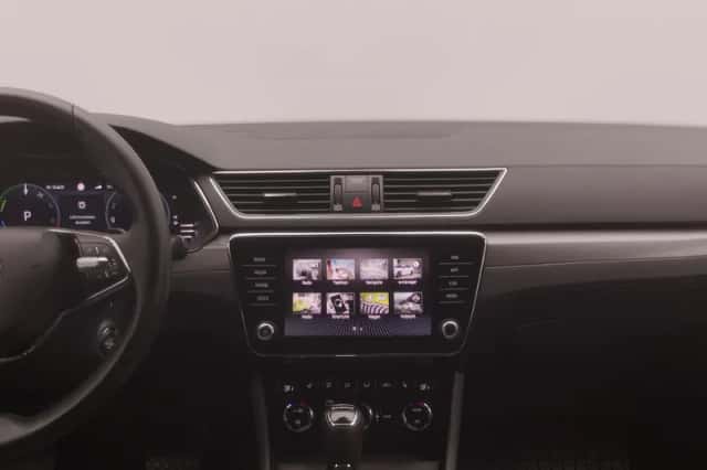 Škoda Superb (2023) thumbnail 9