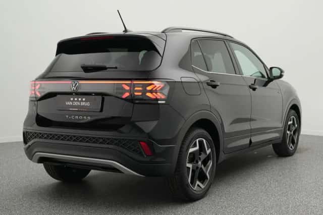 Volkswagen T-Cross (2025) thumbnail 2