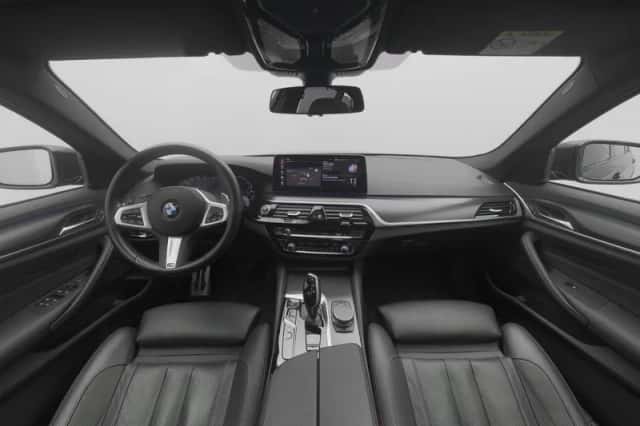 BMW 5-Serie (2023) thumbnail 3
