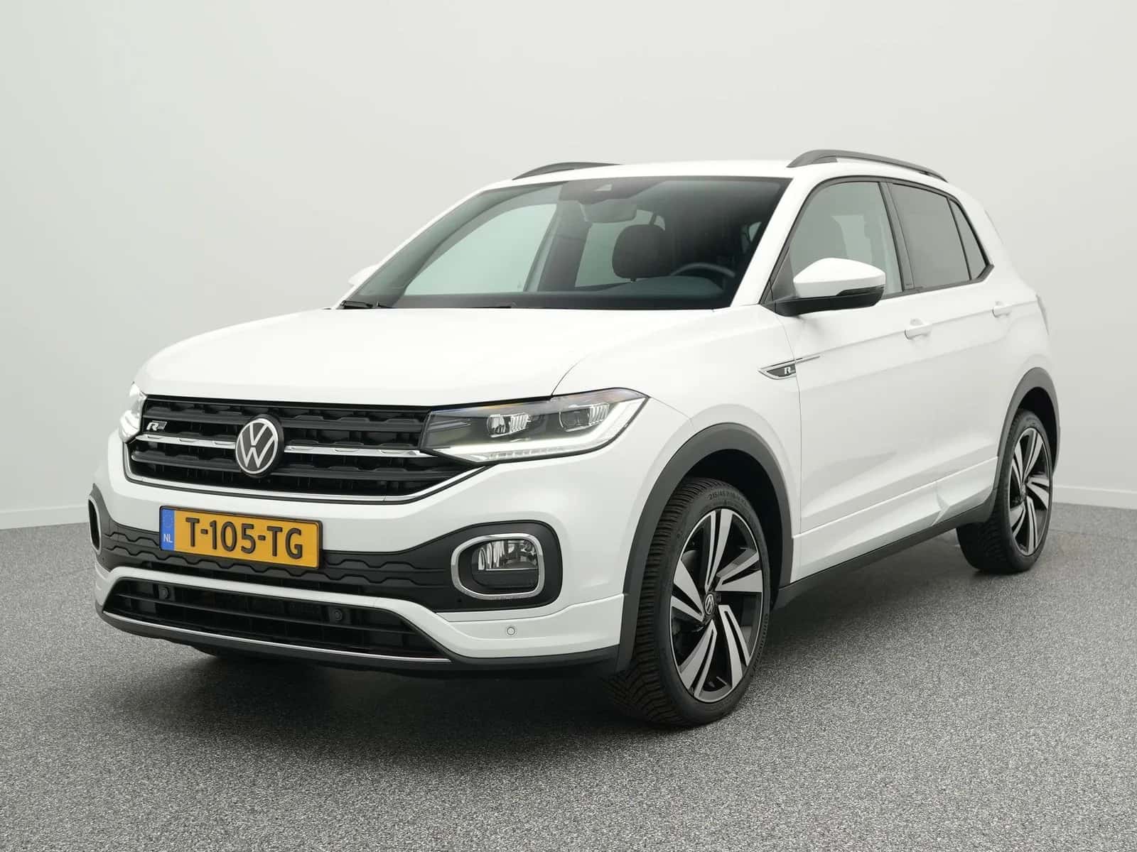 Volkswagen T-Cross (2023) — foto 1